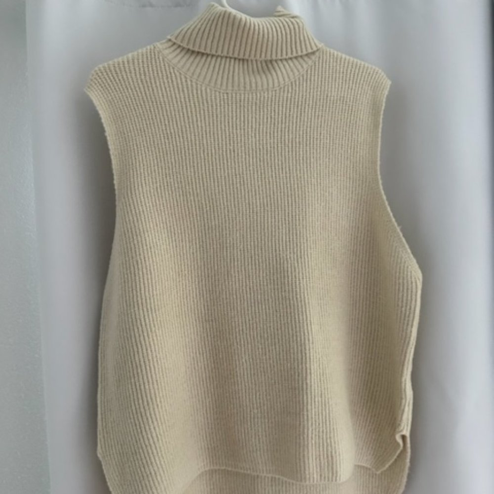 Cream Sleeveless Turtleneck